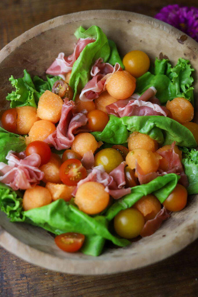 This summer cantaloupe salad with prosciutto and burrata. It's perfect for this time of year. I love a melon salad, and this one pairs perfect with the savory flavors of the prosciutto and creamy burrata cheese. Drizzle a balsamic and fresh cracked salt and pepper for the finishing touch. So good.