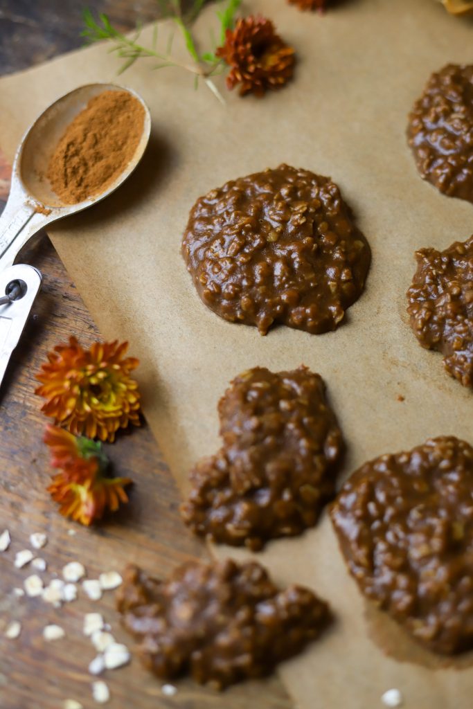 Delight in soft, chewy no bake pumpkin spice oatmeal cookies bursting with fall flavors. Simple to make and perfect for any autumn occasion!