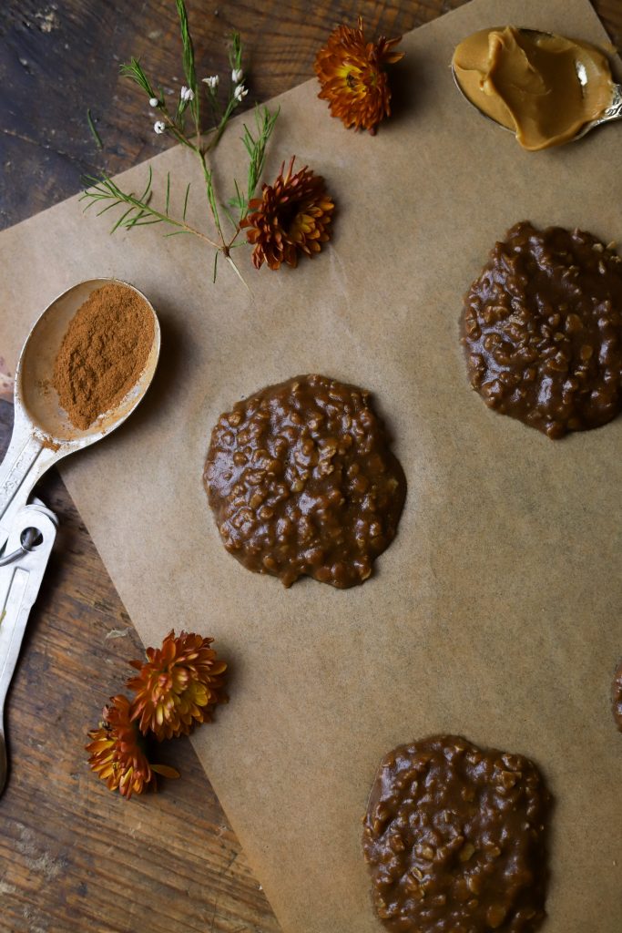 Delight in soft, chewy no bake pumpkin spice oatmeal cookies bursting with fall flavors. Simple to make and perfect for any autumn occasion!