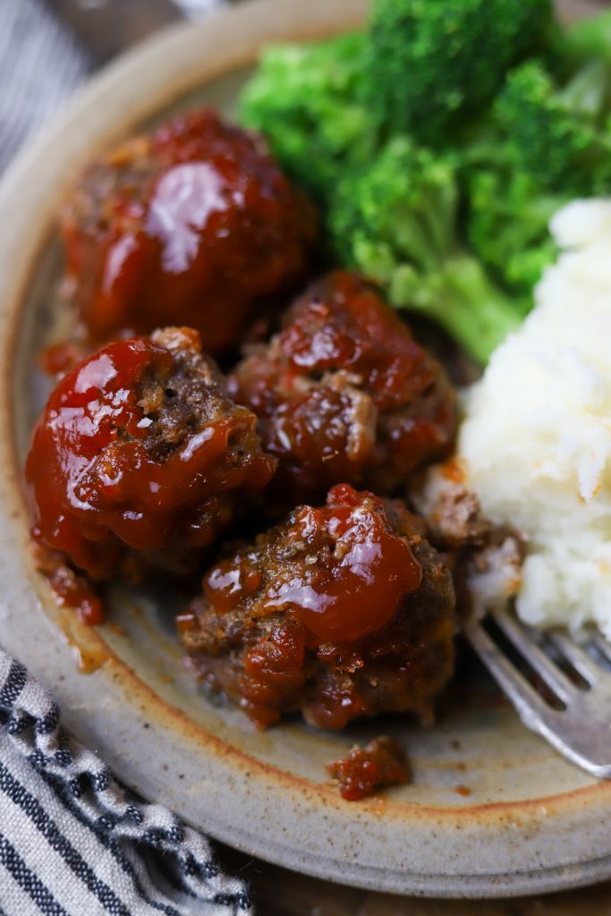 Savor the taste of classic meatloaf in bite-sized form with these easy meatloaf meatballs, perfect for weeknight dinners or parties.